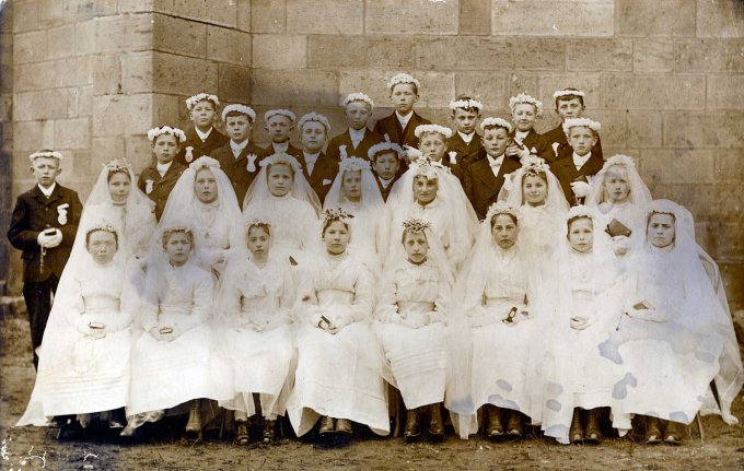 45 - La communion des classes 1904 et 1905